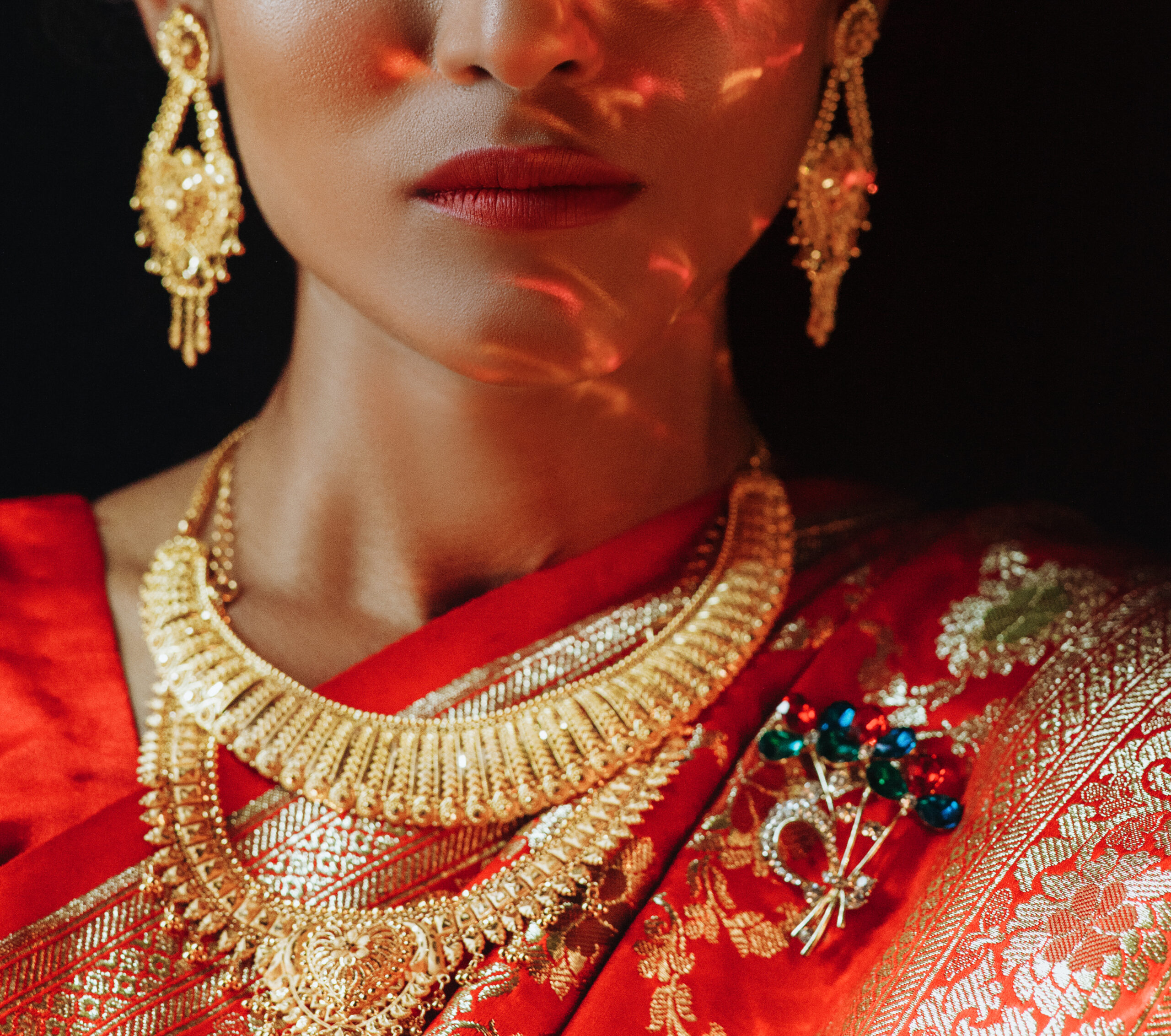 Portrait of Hindu bride in traditional red sari. (Image Source: Free Photo | Free photo portrait of hindu bride in traditional red sari.